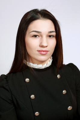 Помощник воспитателя Гададова Герекмаз Абдулбариевна